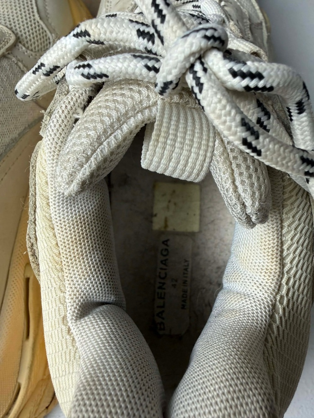 BALENCIAGA TRIPPLE S SNEAKERS WHITE 42 (9 US) IN EXCELLENT CONDITION!! - Picture 2 of 13